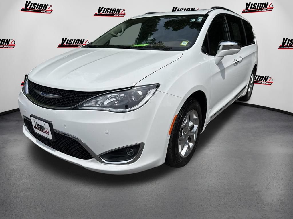 Used 2019 Chrysler Pacifica Limited w/ Advanced Safetytec Group