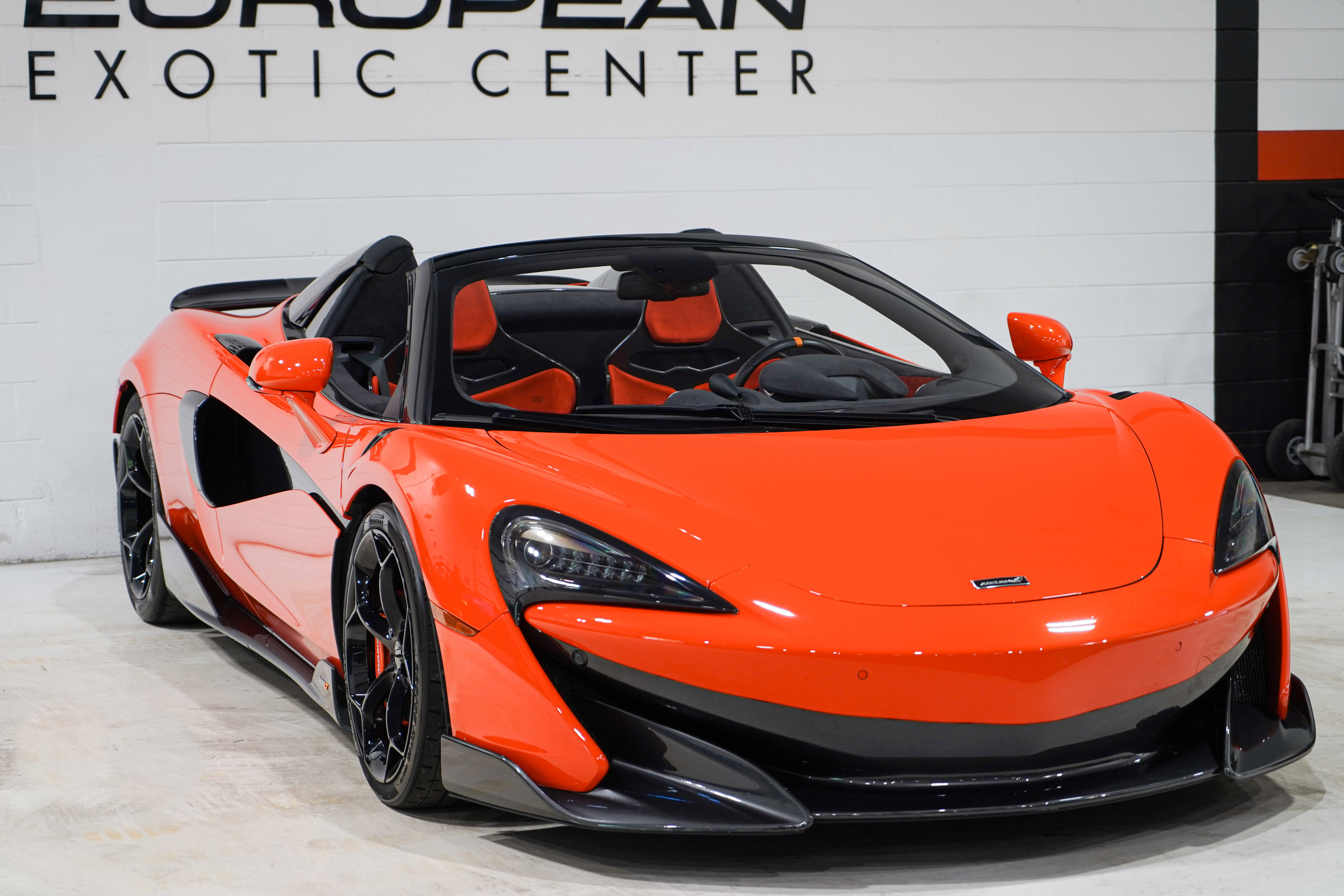 Used 2020 McLaren 600LT Spider photo 30