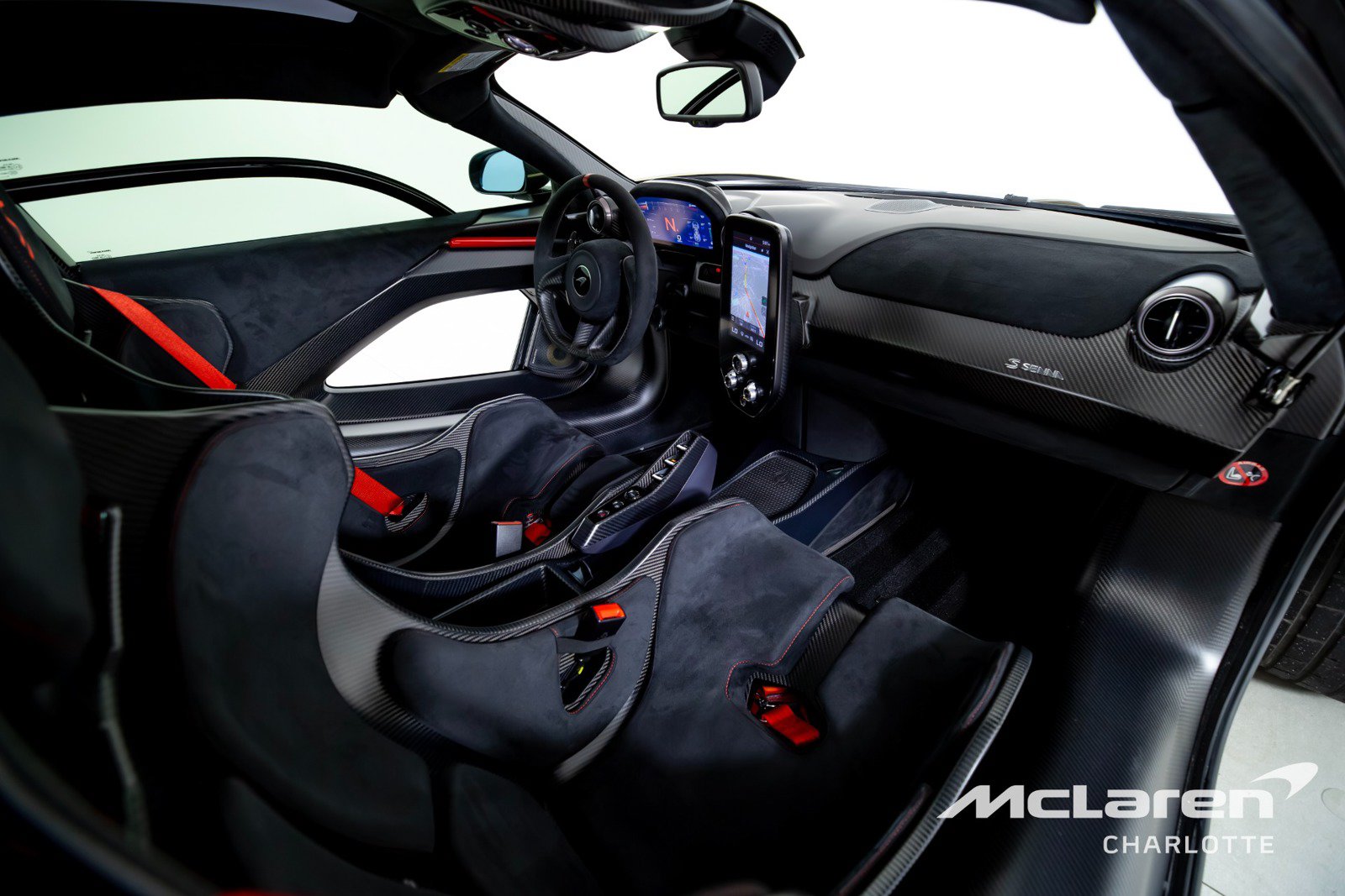 Used 2019 McLaren Senna photo 19