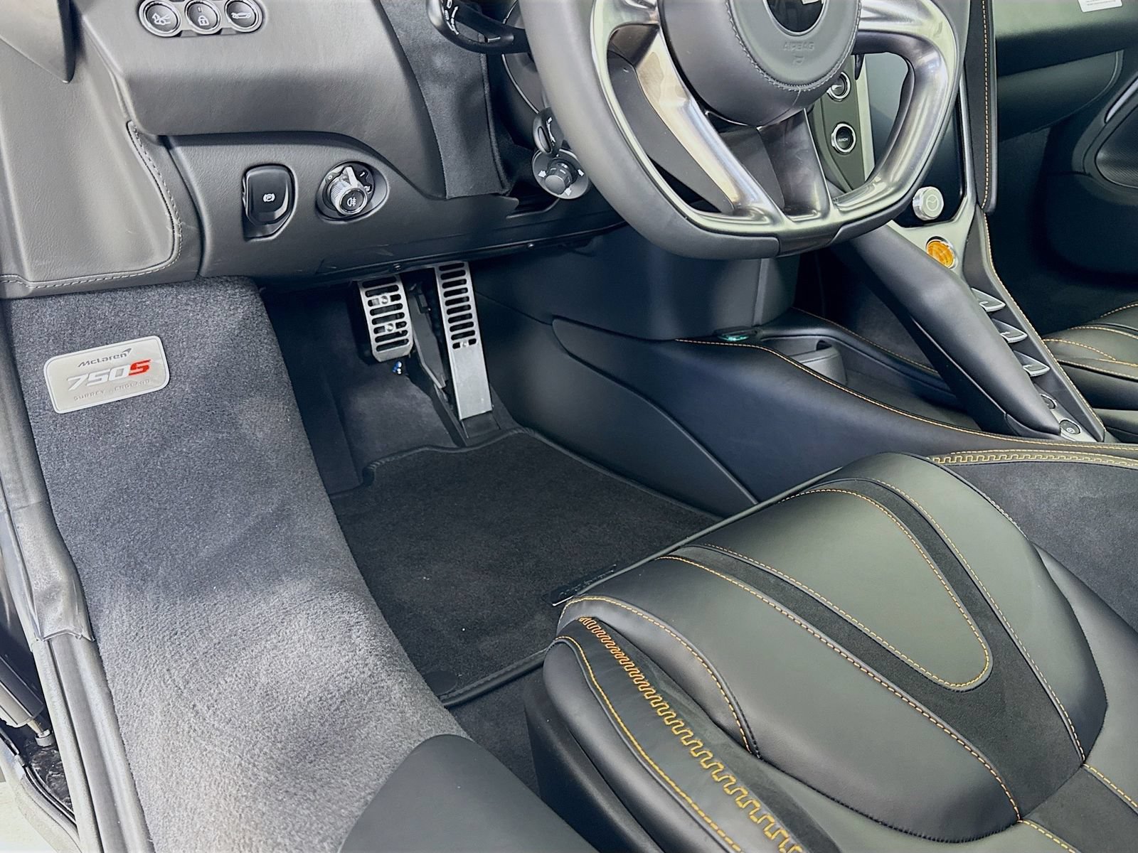Used 2026 McLaren 750S Spider photo 22