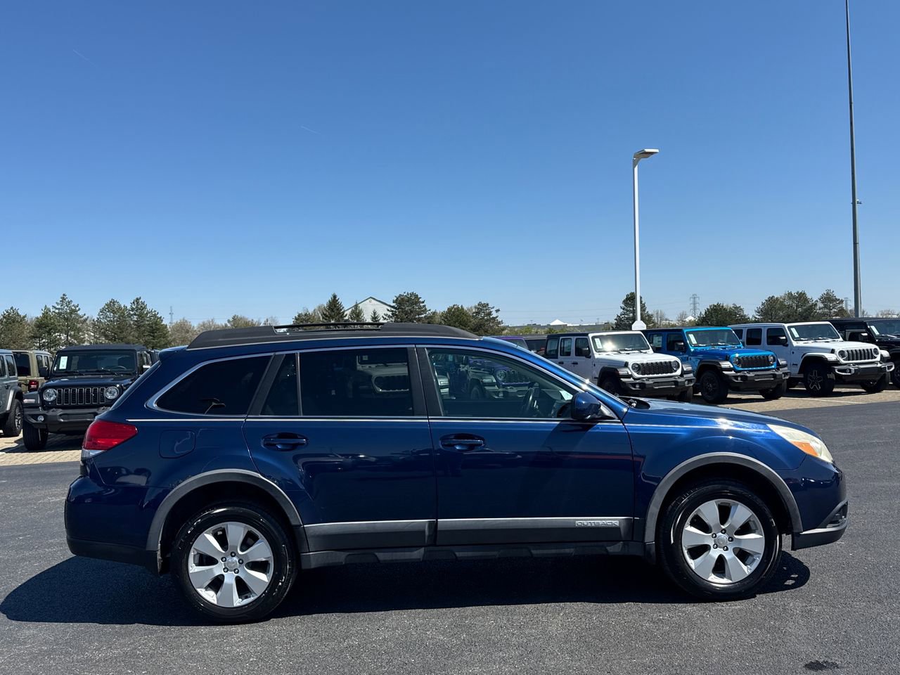 2010 Subaru Outback 2.5i Limited