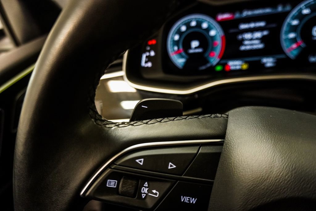 2022 Audi Q8 Premium Plus