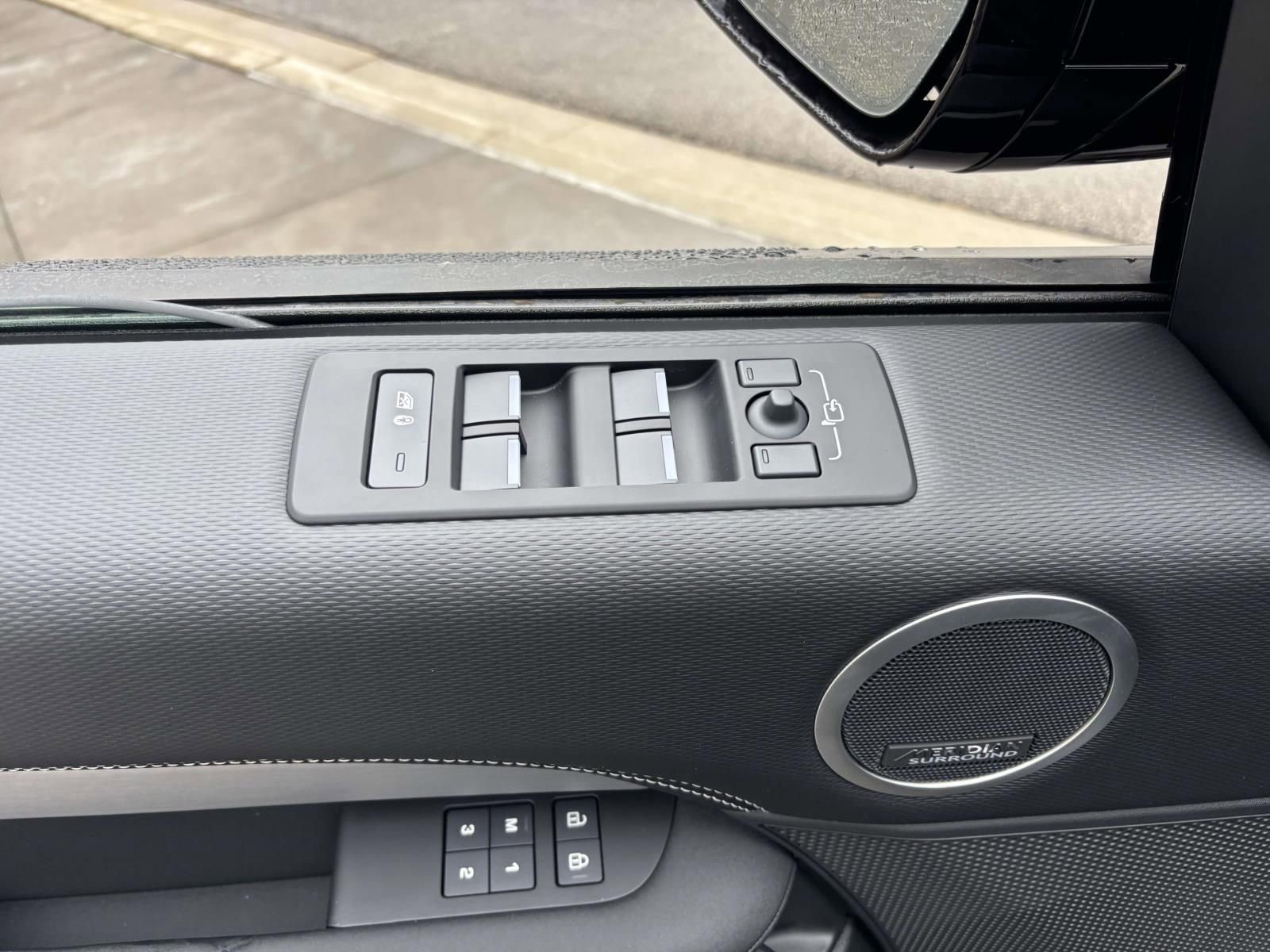 2026 Land Rover Discovery Dynamic SE