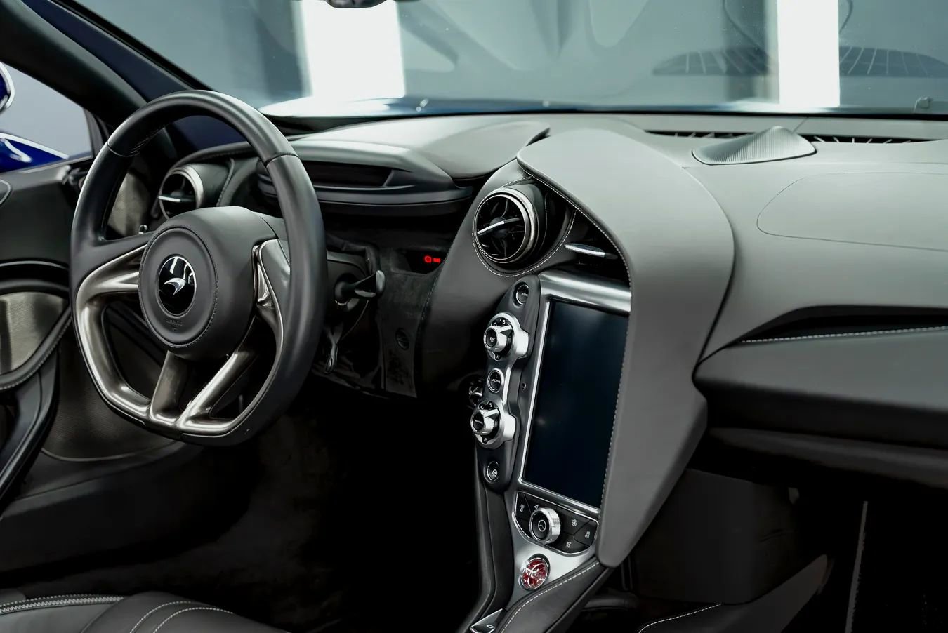 Used 2020 McLaren 720S Spider photo 39