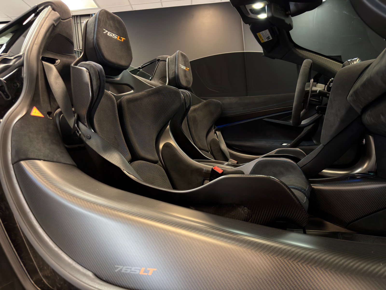 Used 2022 McLaren 765LT photo 20