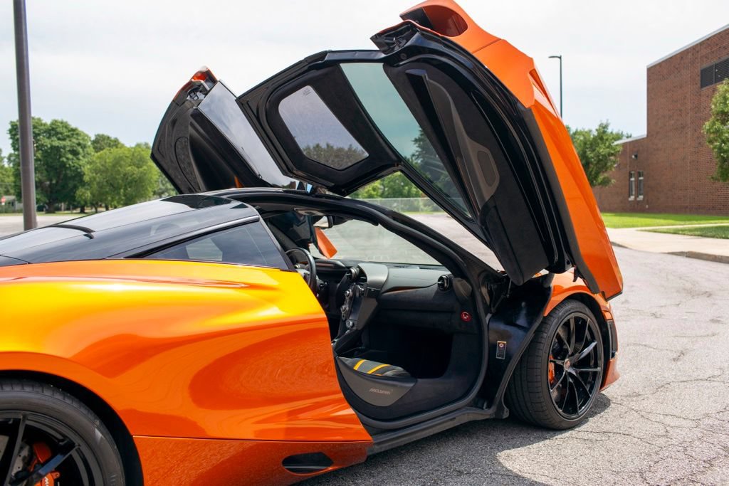 Used 2018 McLaren 720S Performance photo 38