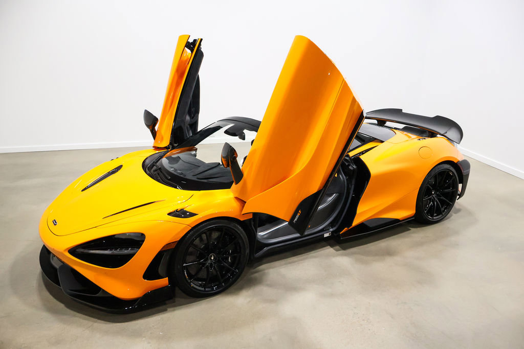 Used 2022 McLaren 765LT photo 14