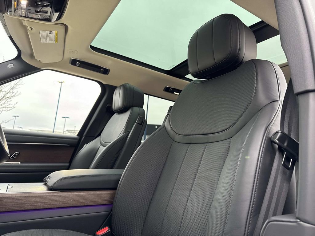 2024 Land Rover Range Rover SE