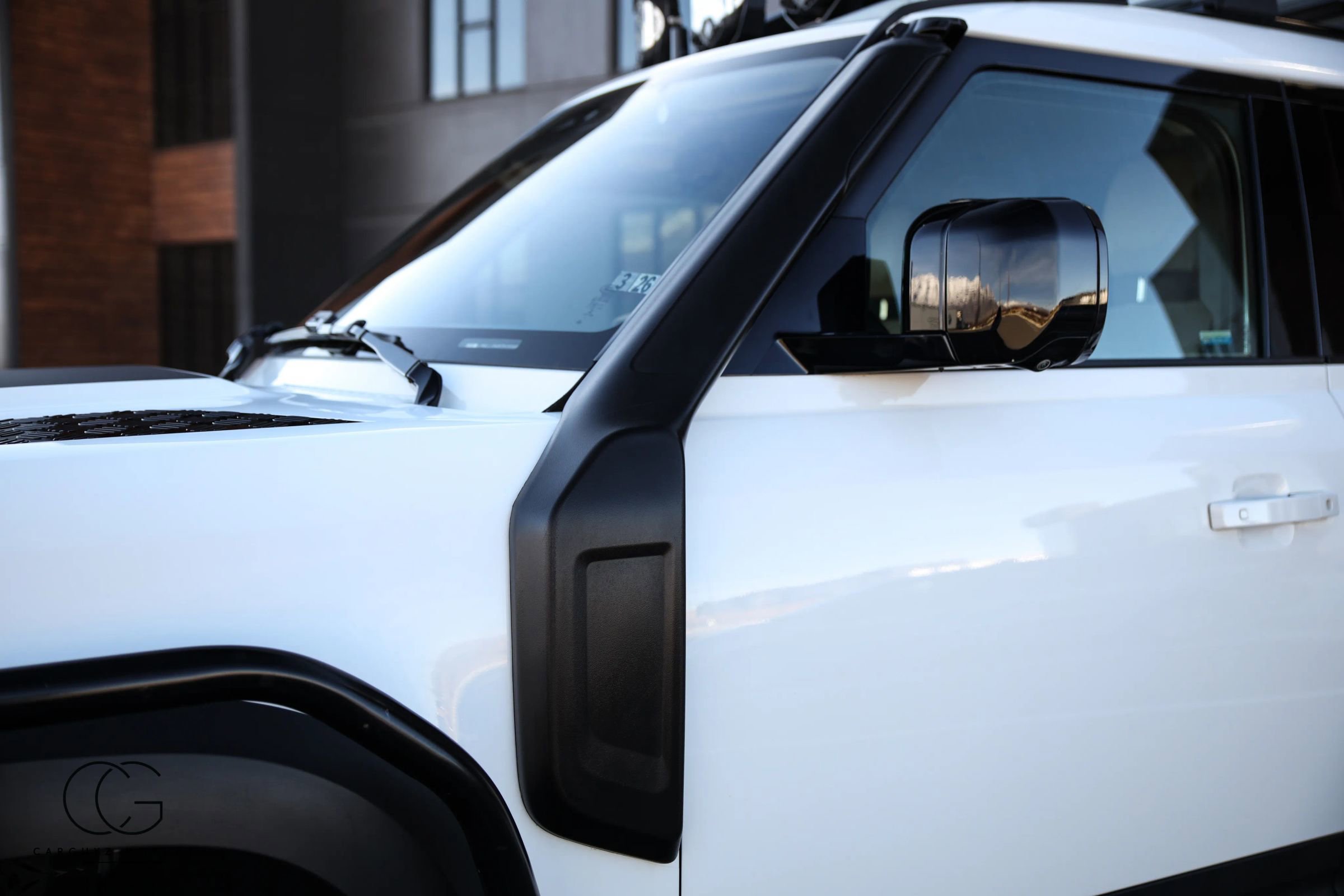 2021 Land Rover Defender 110 SE