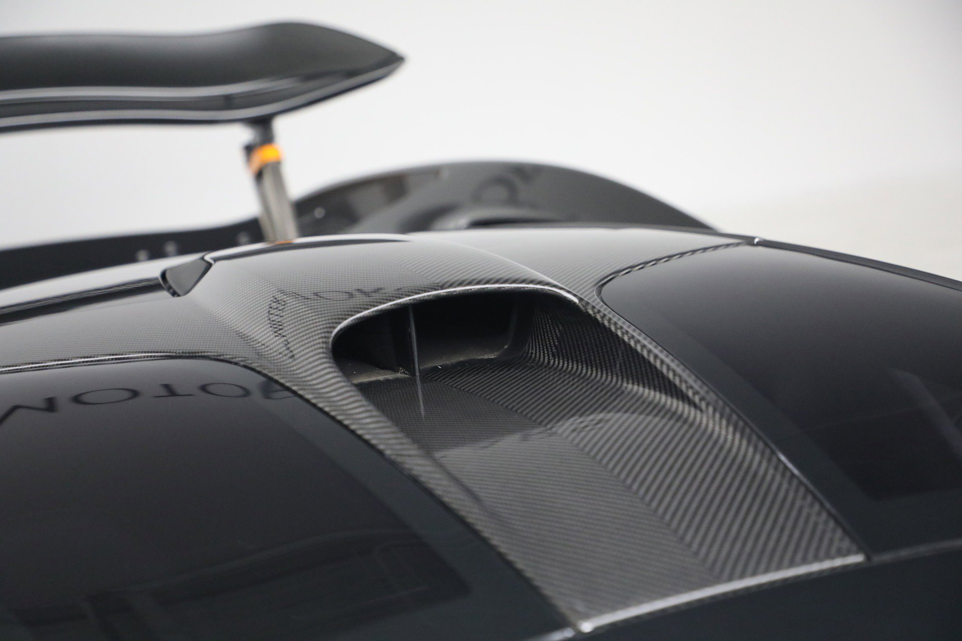 Used 2014 McLaren P1 photo 47