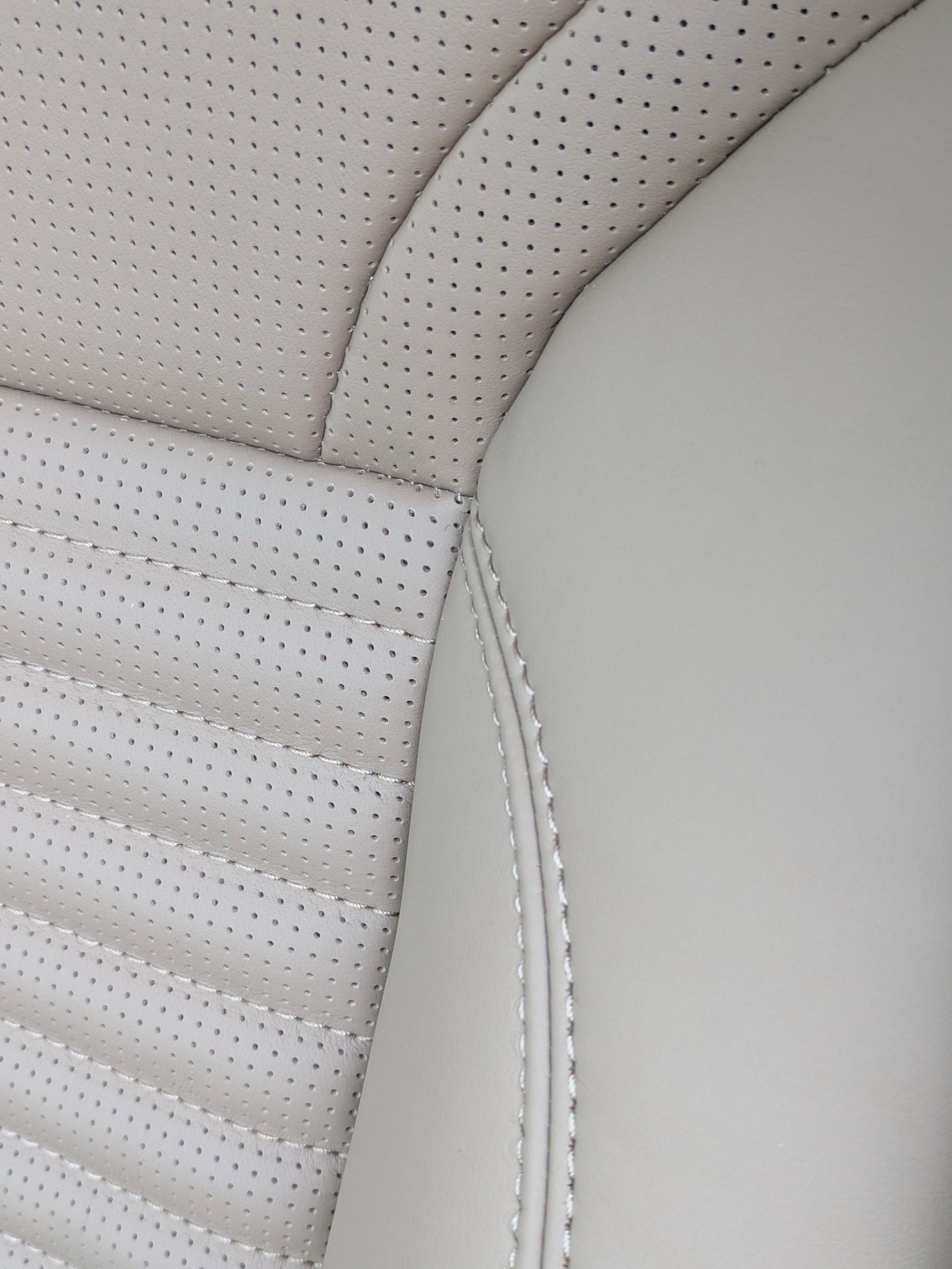 2026 Land Rover Discovery Dynamic SE