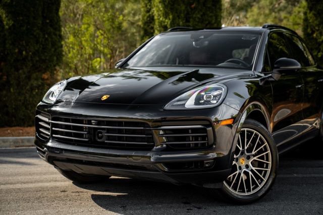 2023 Porsche Cayenne Platinum Edition