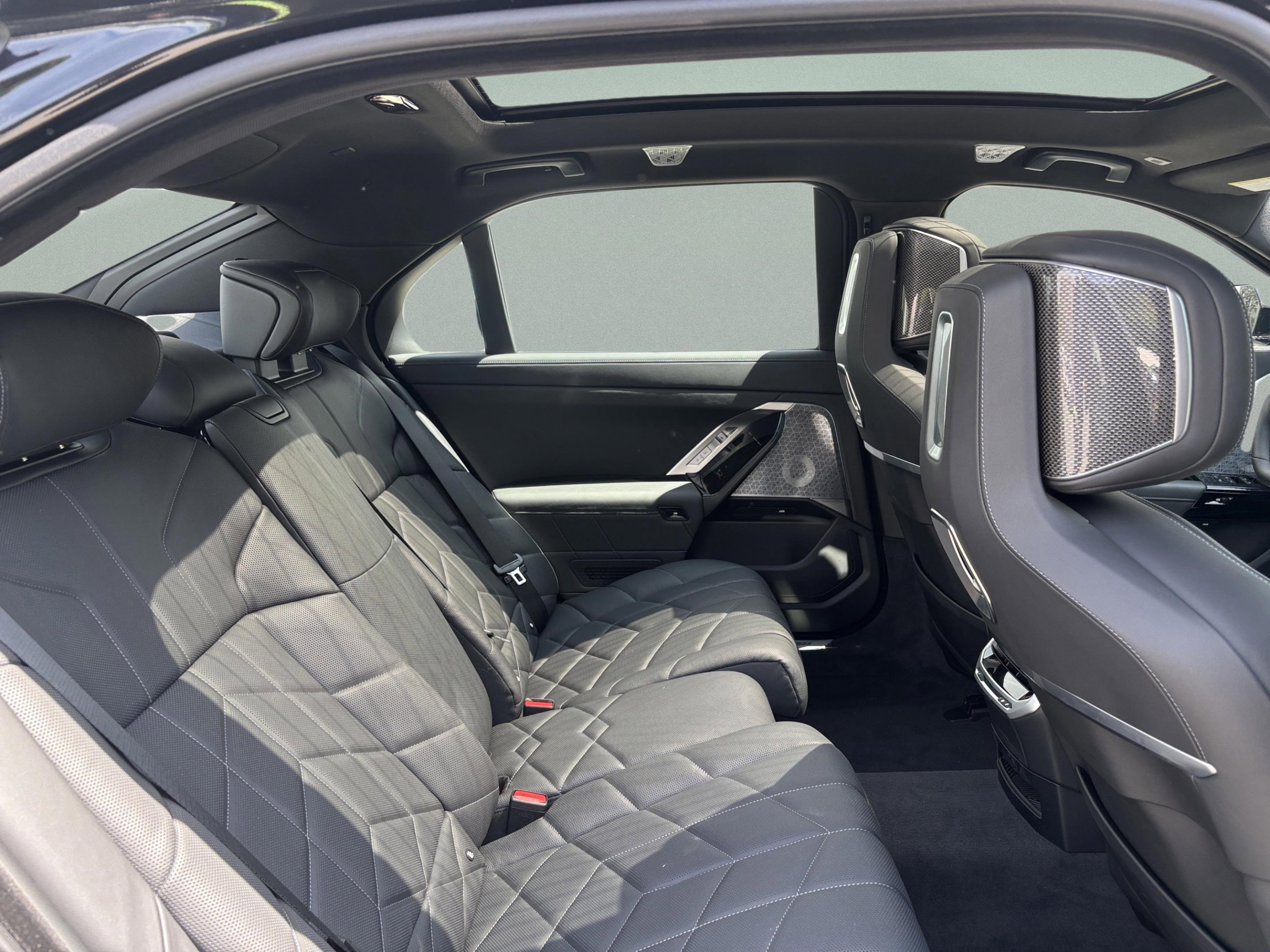 2025 BMW i7 eDrive50