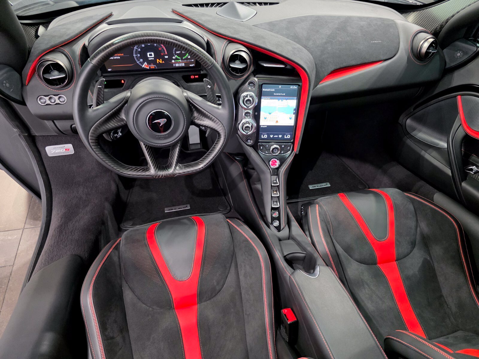 Used 2022 McLaren 720S Performance photo 9