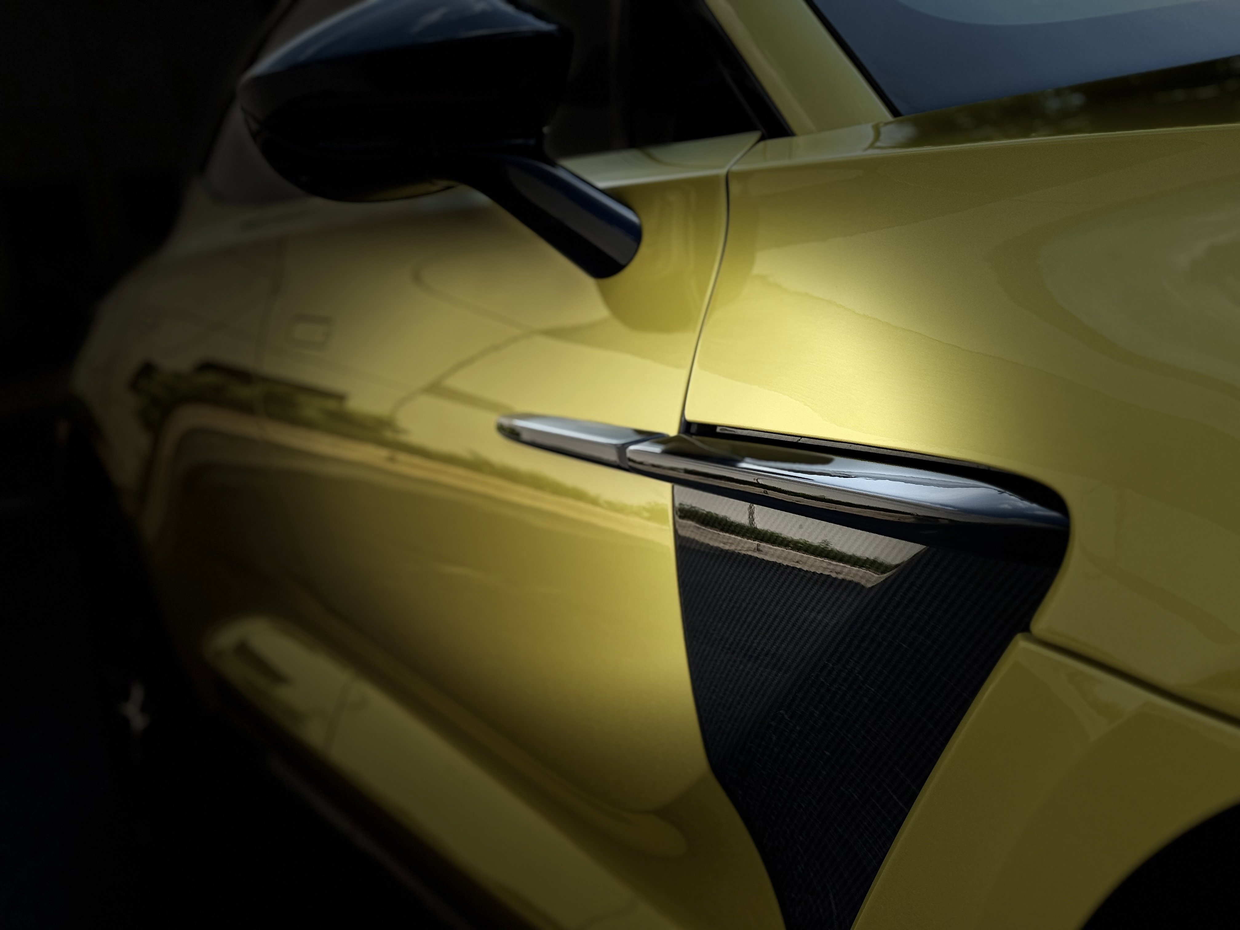 2021 Aston Martin DBX