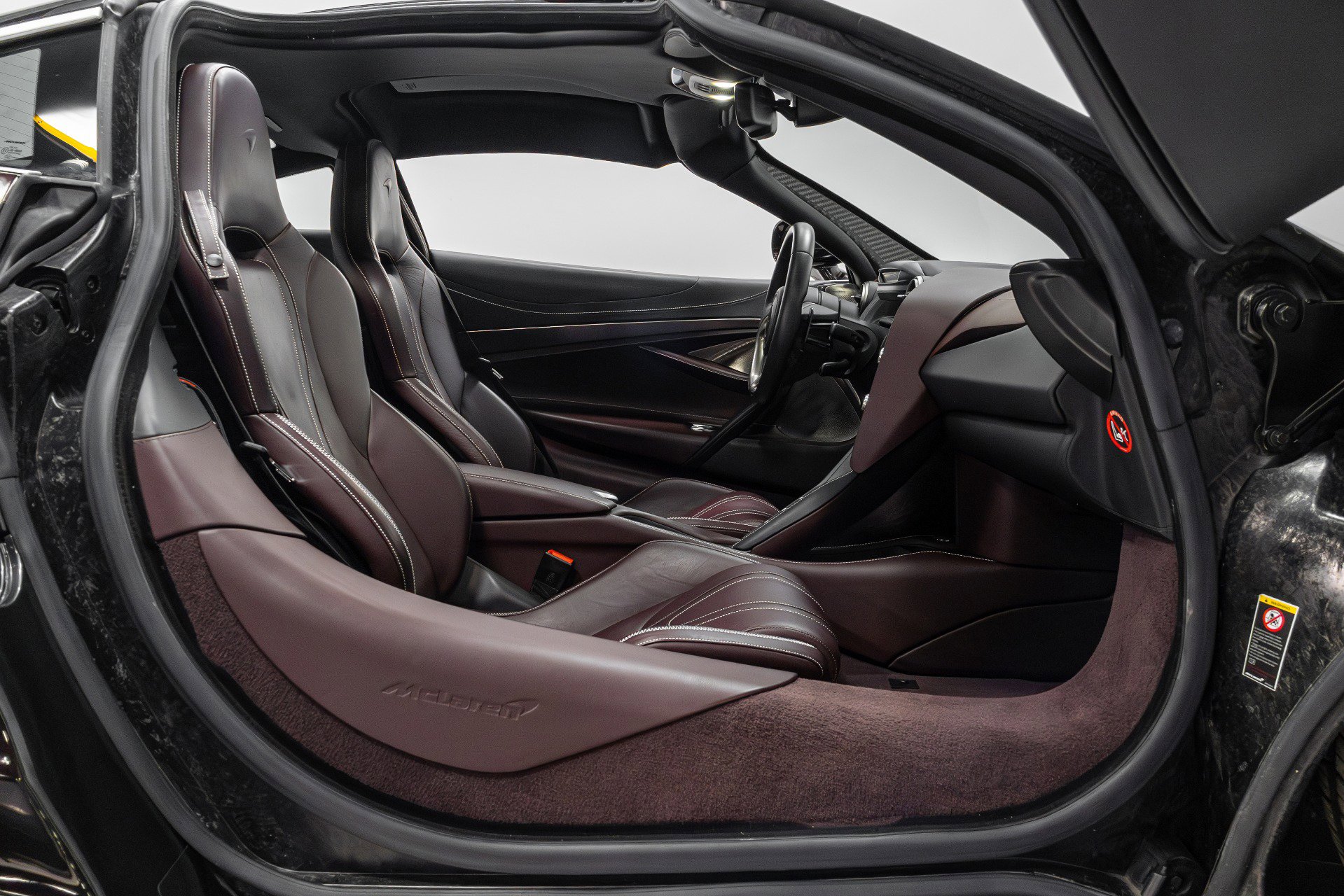 Used 2018 McLaren 720S Performance photo 25
