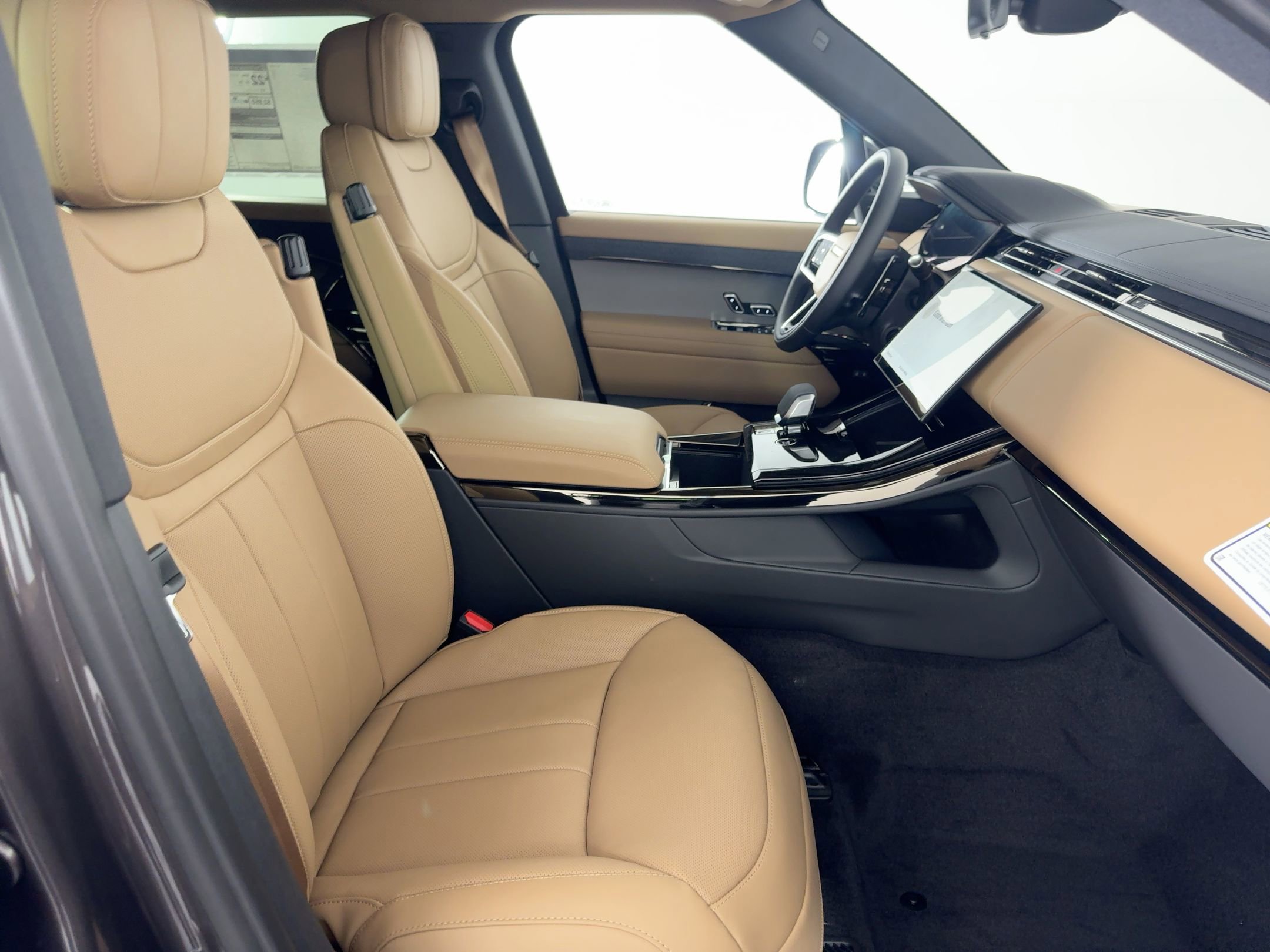 2026 Land Rover Range Rover Sport SE