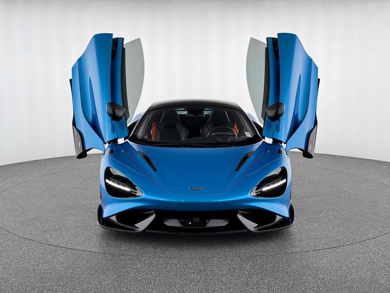 Used 2022 McLaren 765LT photo 9