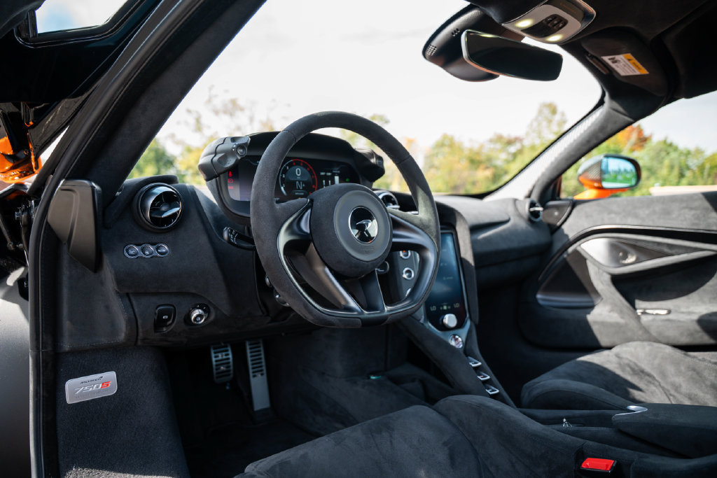 Used 2024 McLaren 750S photo 32