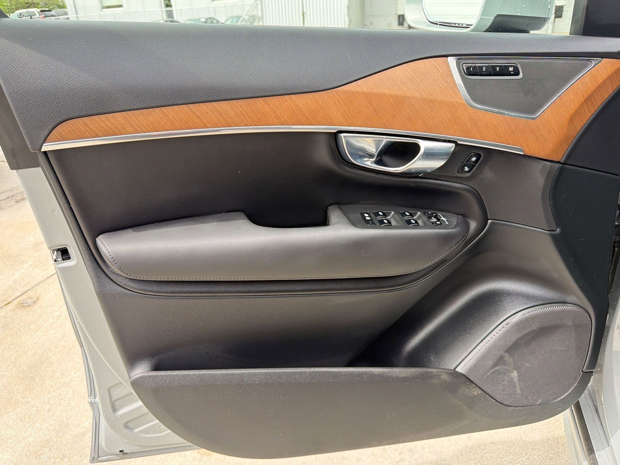 2024 Volvo Xc90 T8 Plus