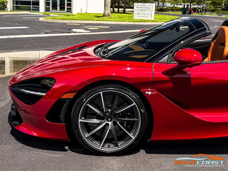 Used 2022 McLaren 720S Spider photo 40