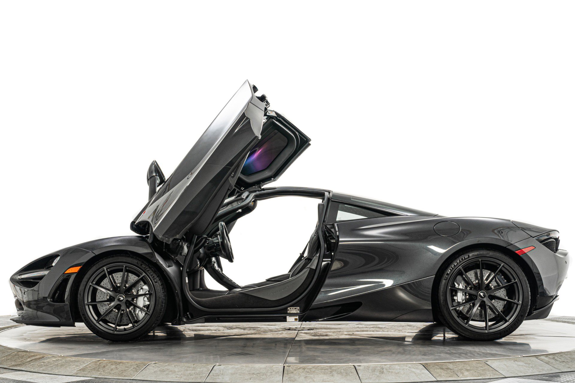 Used 2019 McLaren 720S Luxury photo 34