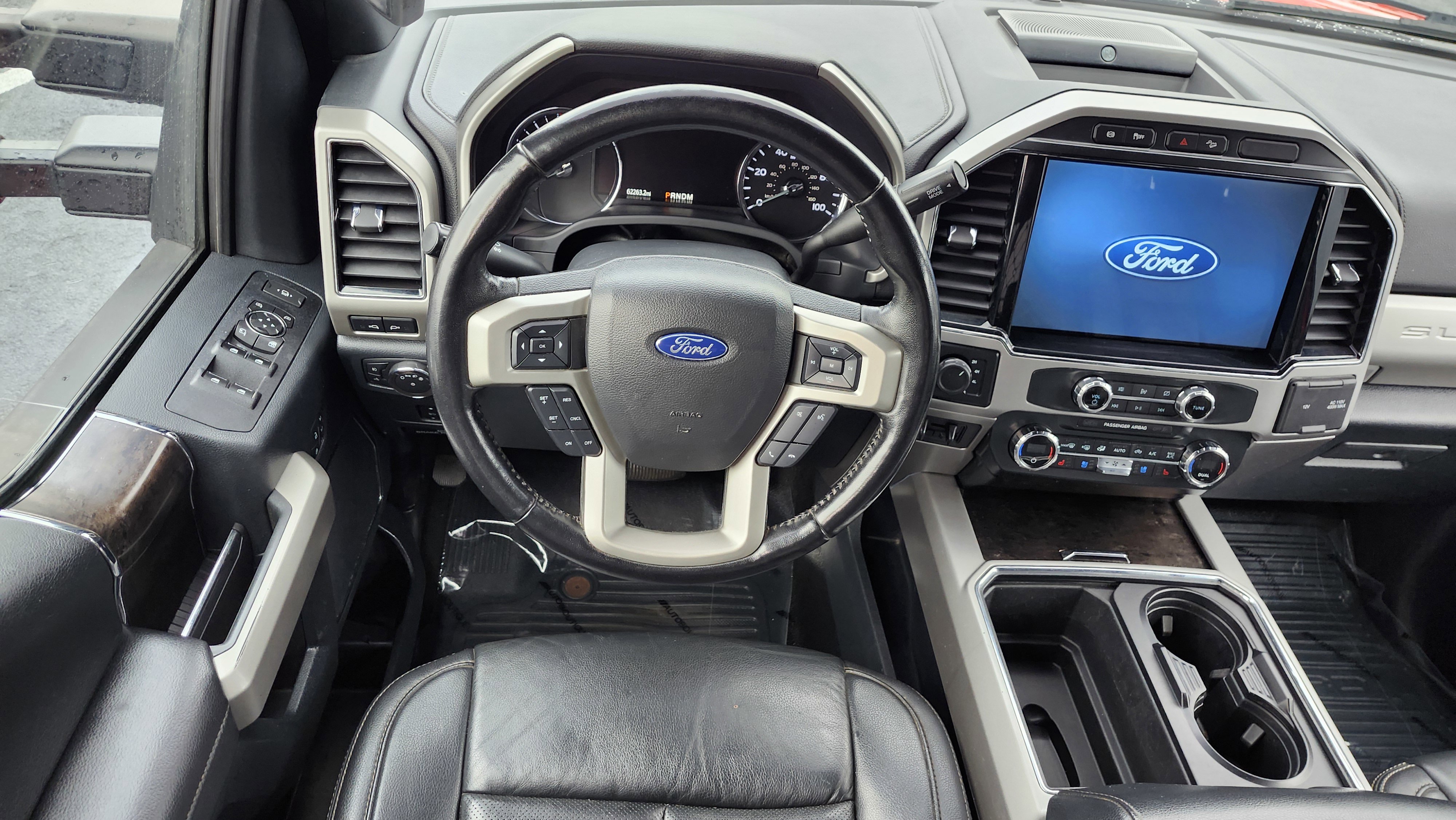 2022 Ford F350 Lariat