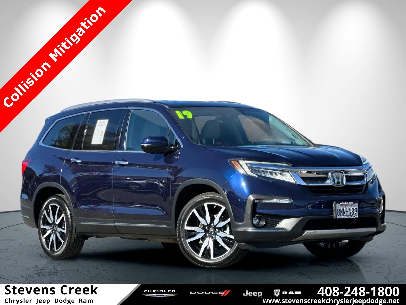 2019 Honda Pilot Touring w/Rear Captain's Chairs