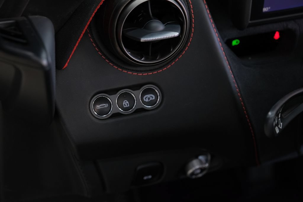 Used 2020 McLaren 720S Spider photo 18