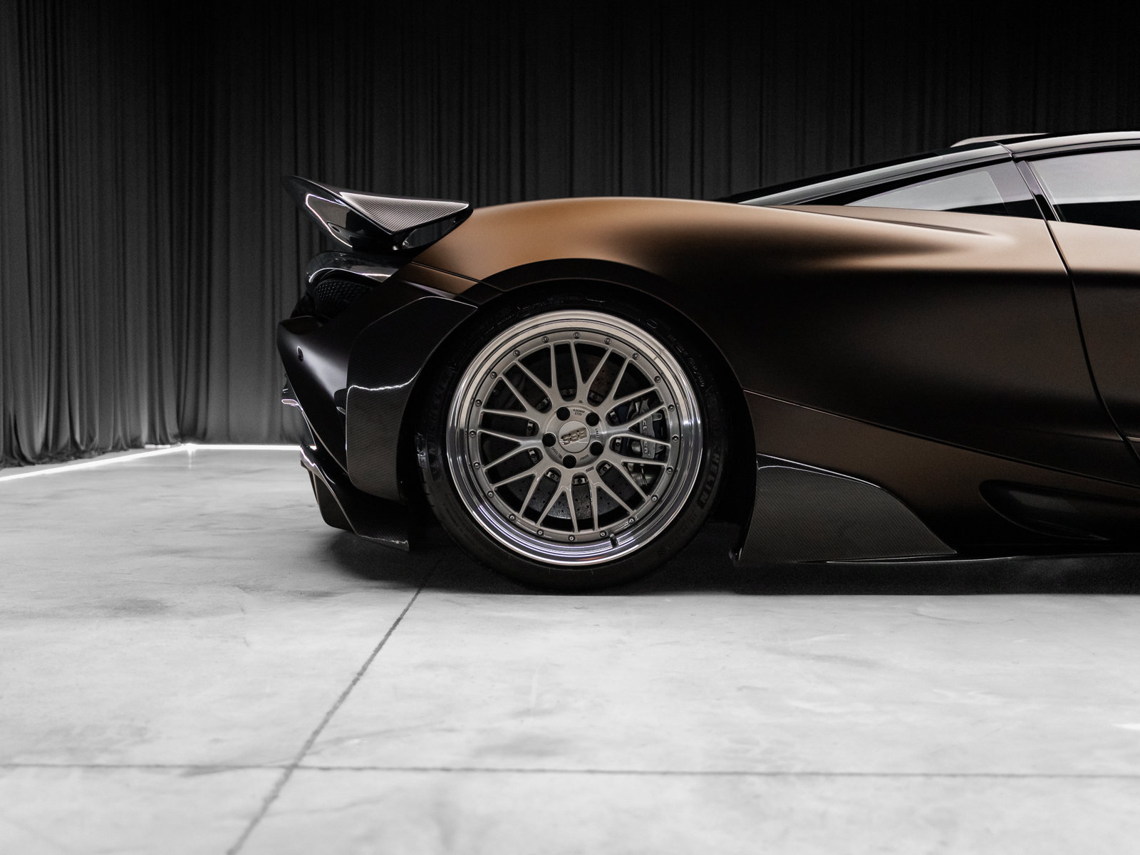Used 2018 McLaren 720S Luxury photo 38