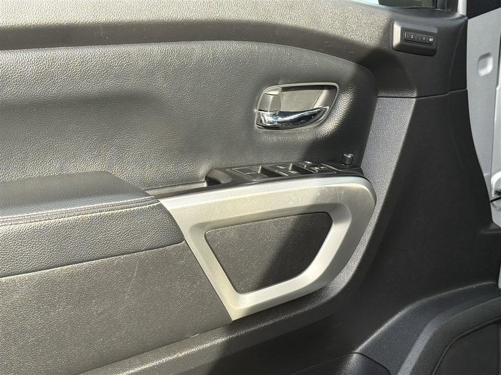 2019 Nissan Titan PRO-4X