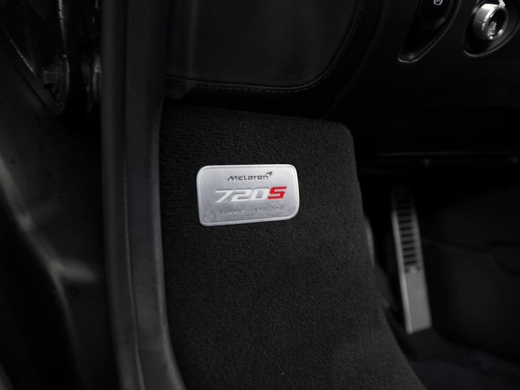 Used 2020 McLaren 720S Performance photo 15
