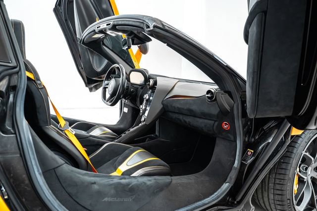 Used 2020 McLaren 720S Performance photo 33