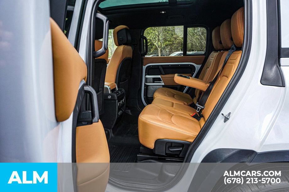 2023 Land Rover Defender 130 SE