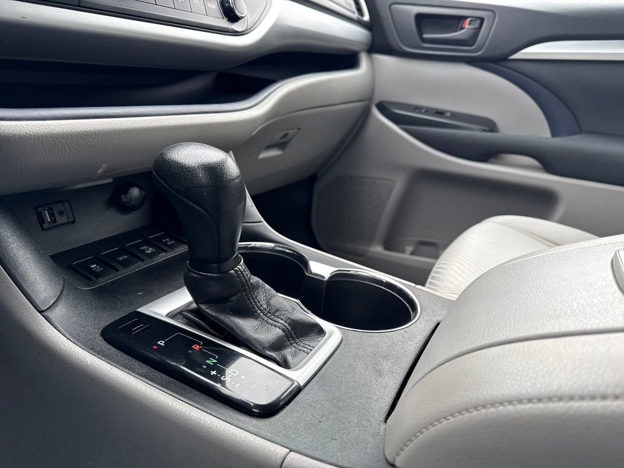 2015 Toyota Highlander LE