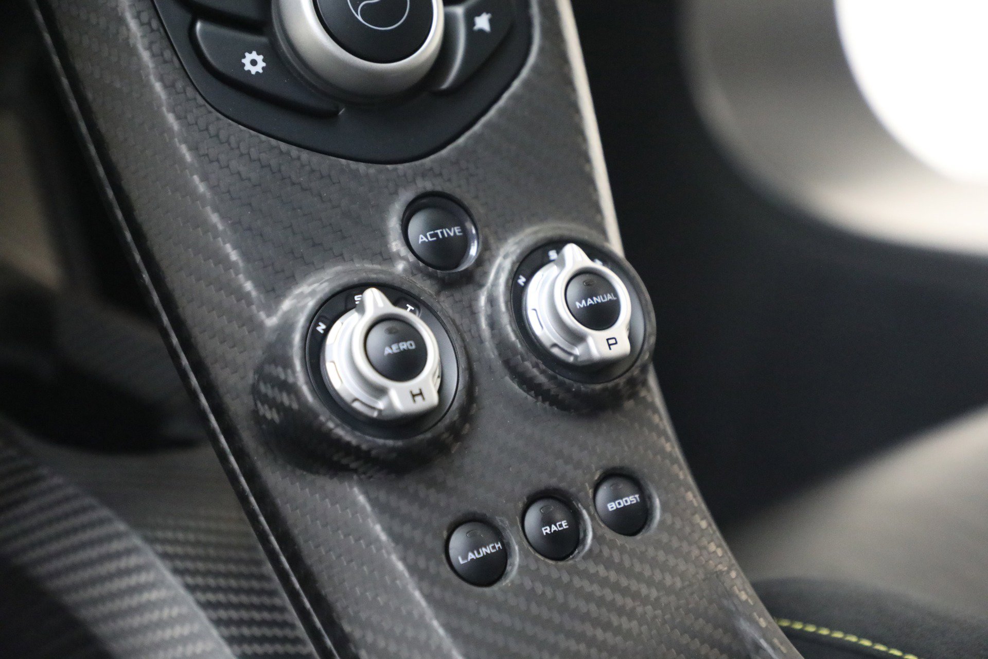 Used 2015 McLaren P1 photo 30