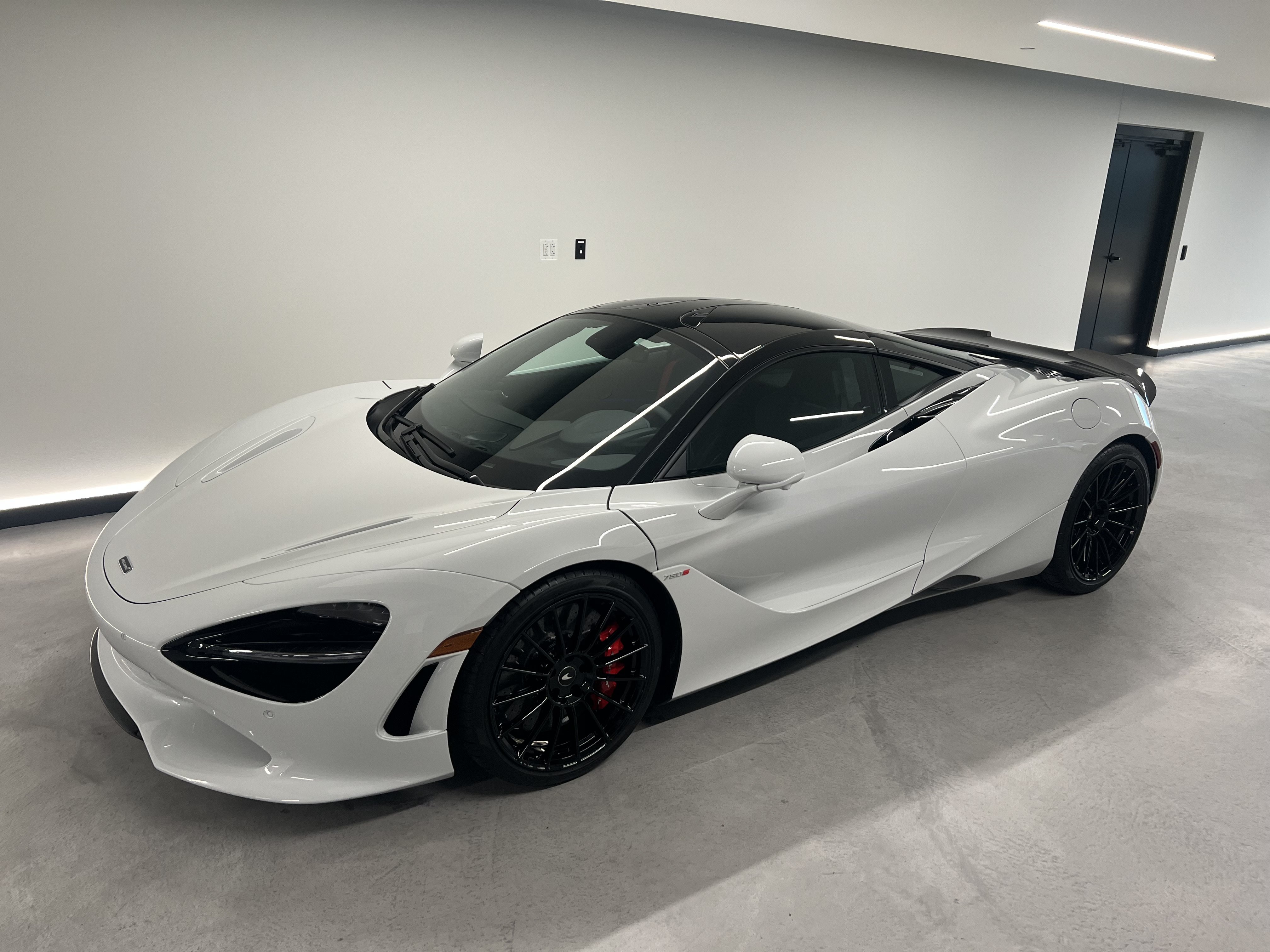 New 2027 McLaren 750S 4