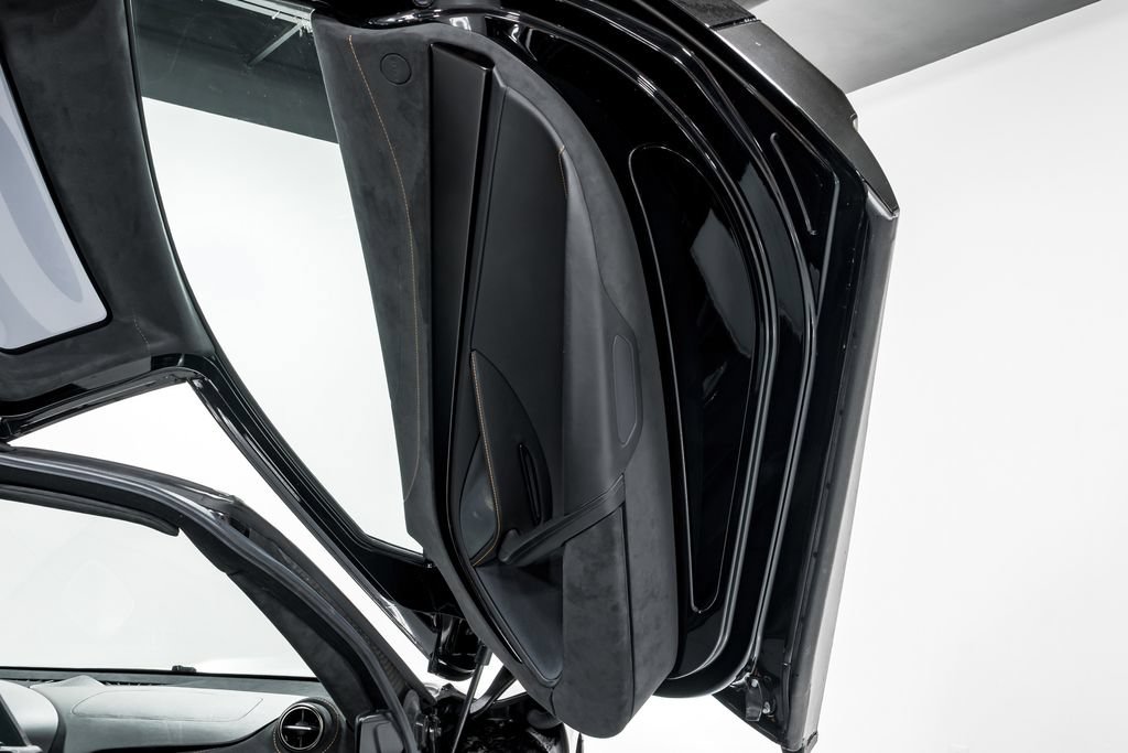 Used 2020 McLaren 720S Performance photo 34