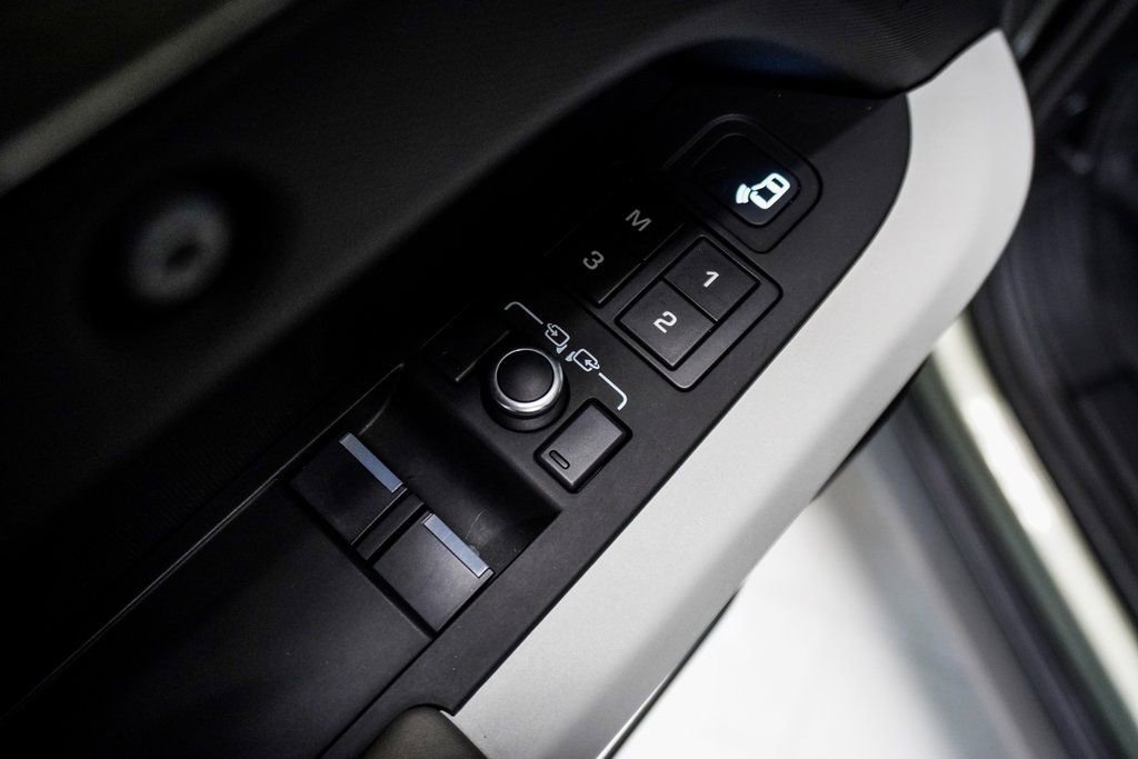 2022 Land Rover Defender 90 X-Dynamic HSE