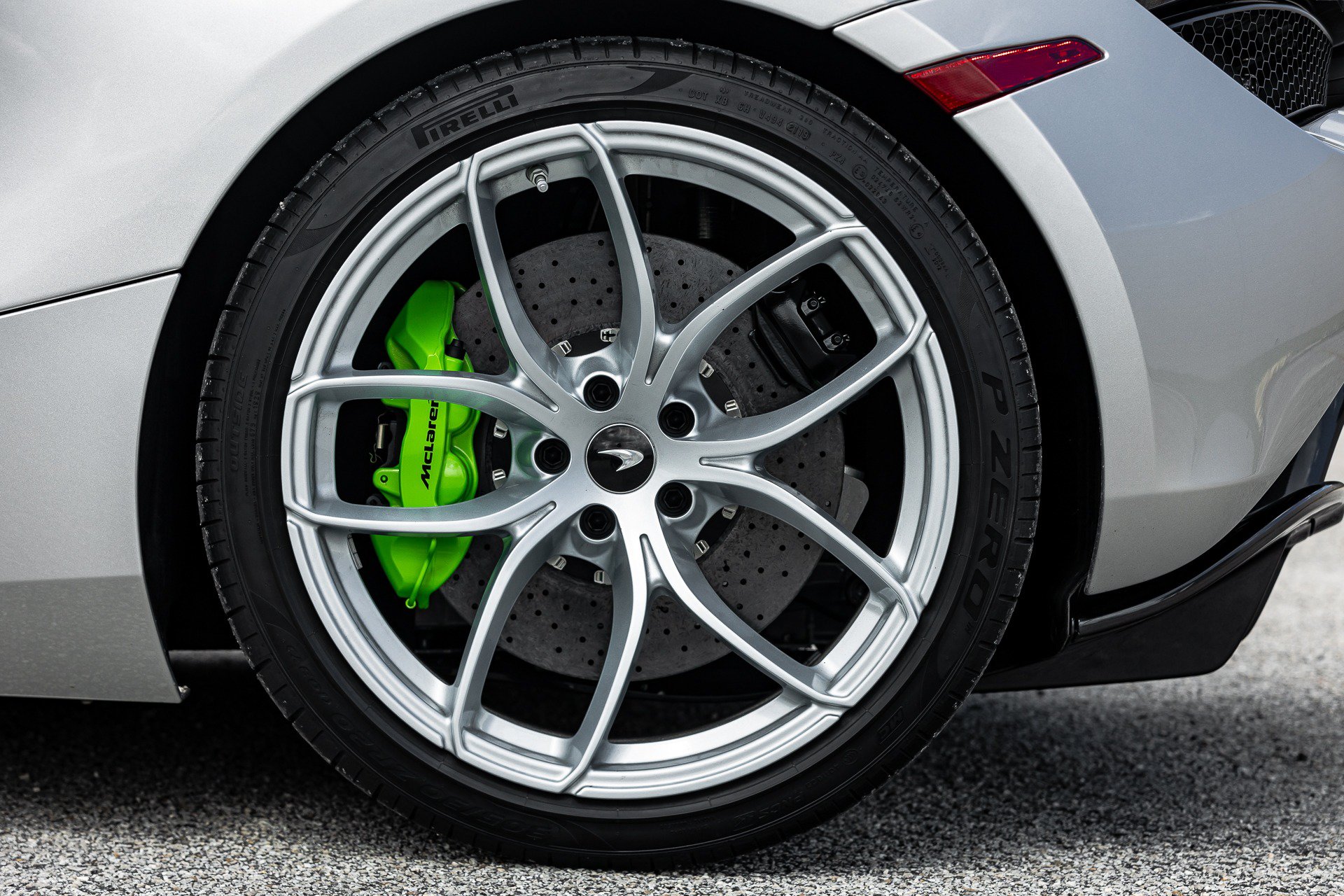 Used 2020 McLaren 720S Luxury photo 19