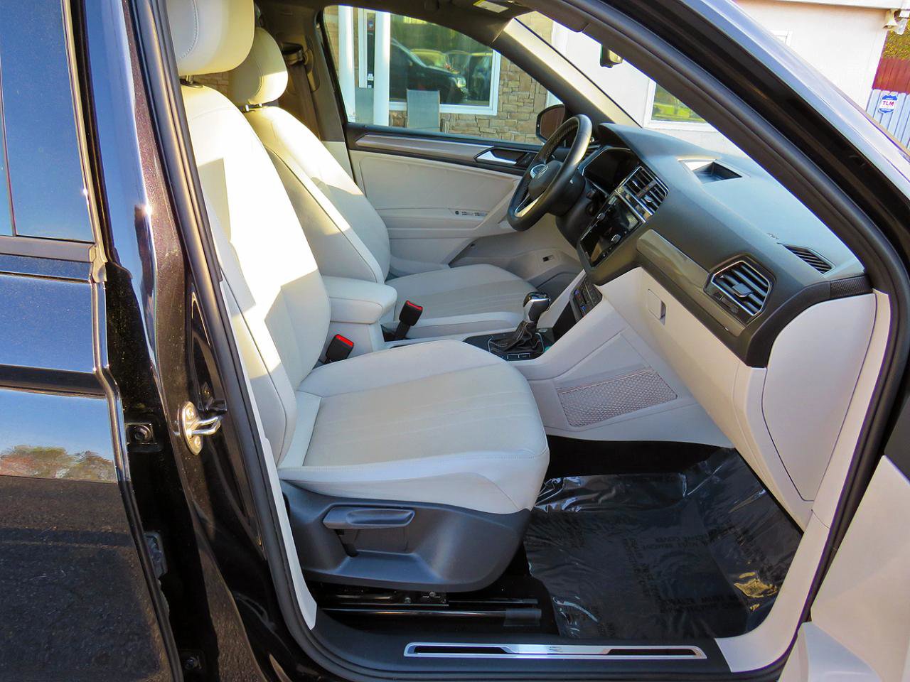 2023 Volkswagen Tiguan SE R-Line