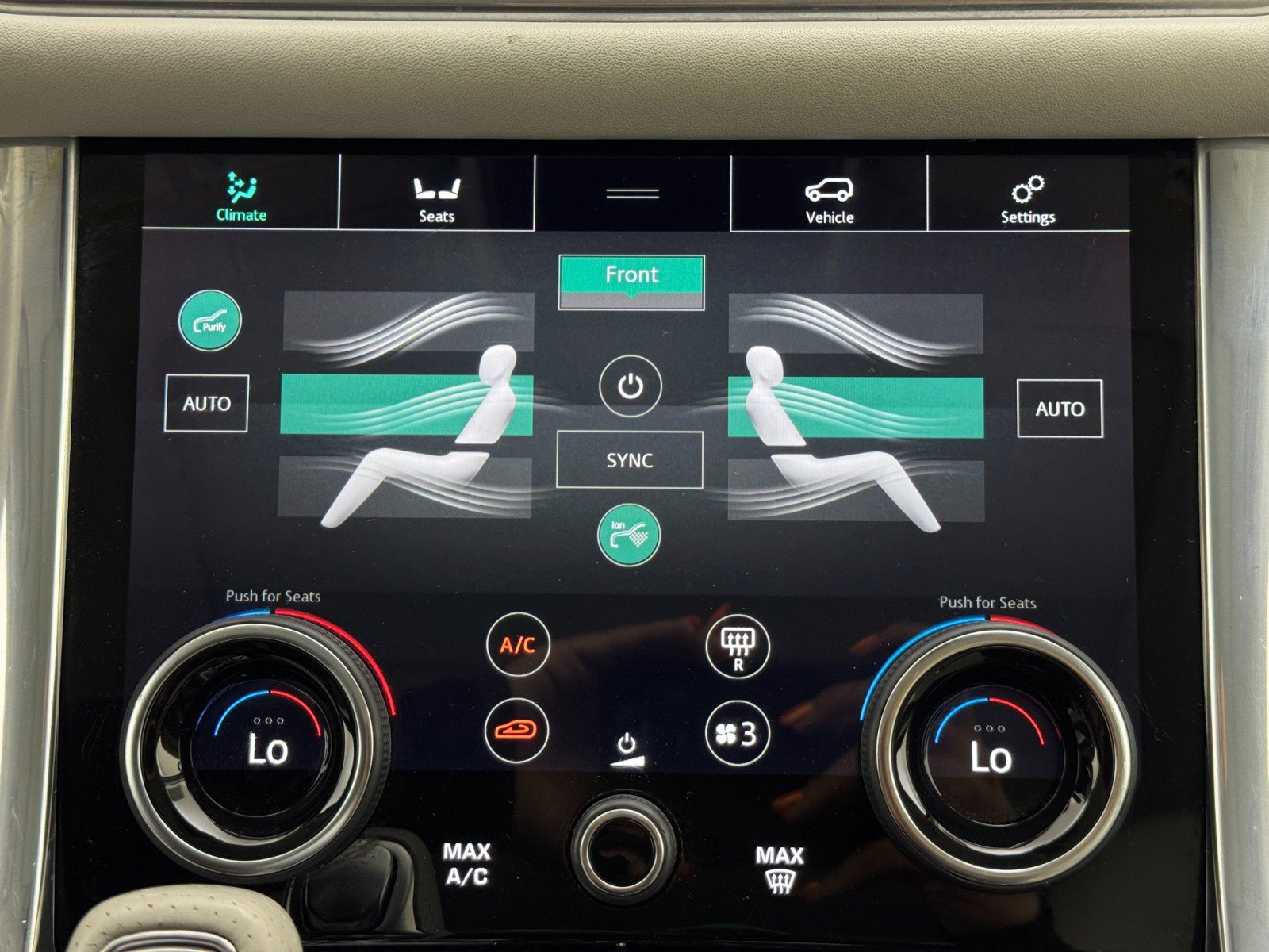 2022 Land Rover Range Rover Sport SVR Carbon Edition