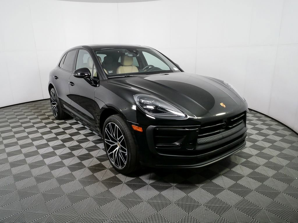 2023 Porsche Macan Turbo