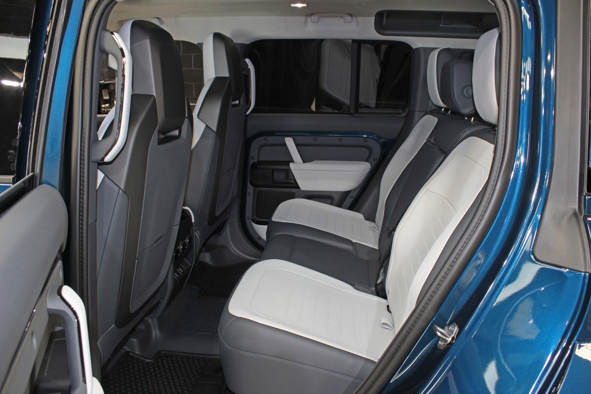 2026 Land Rover Defender 110