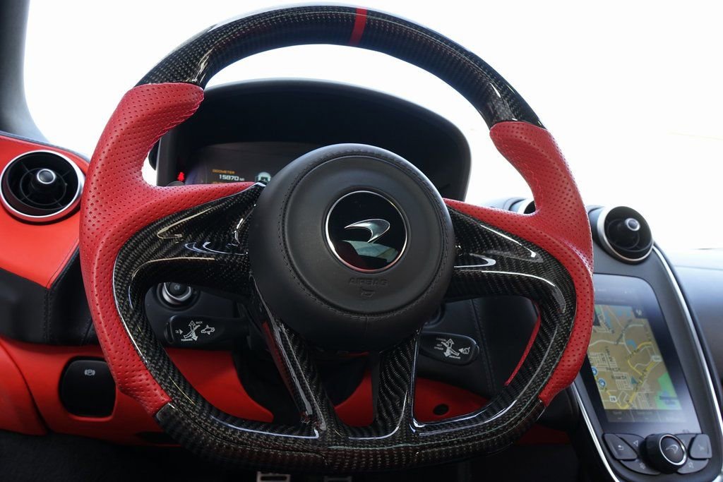 Used 2020 McLaren 600LT Spider photo 15