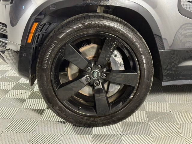 2024 Land Rover Defender 130 X-Dynamic SE