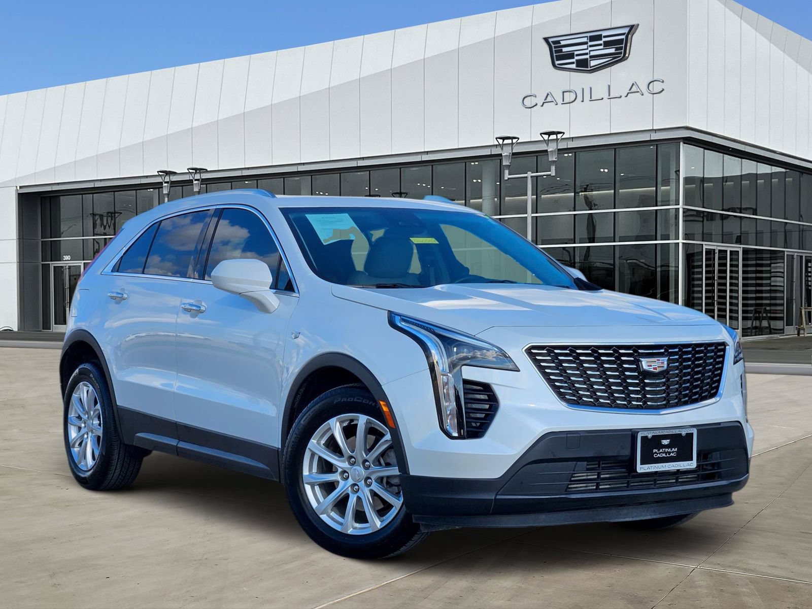 Certified 2023 Cadillac XT4 Luxury w/ Cold Weather Package