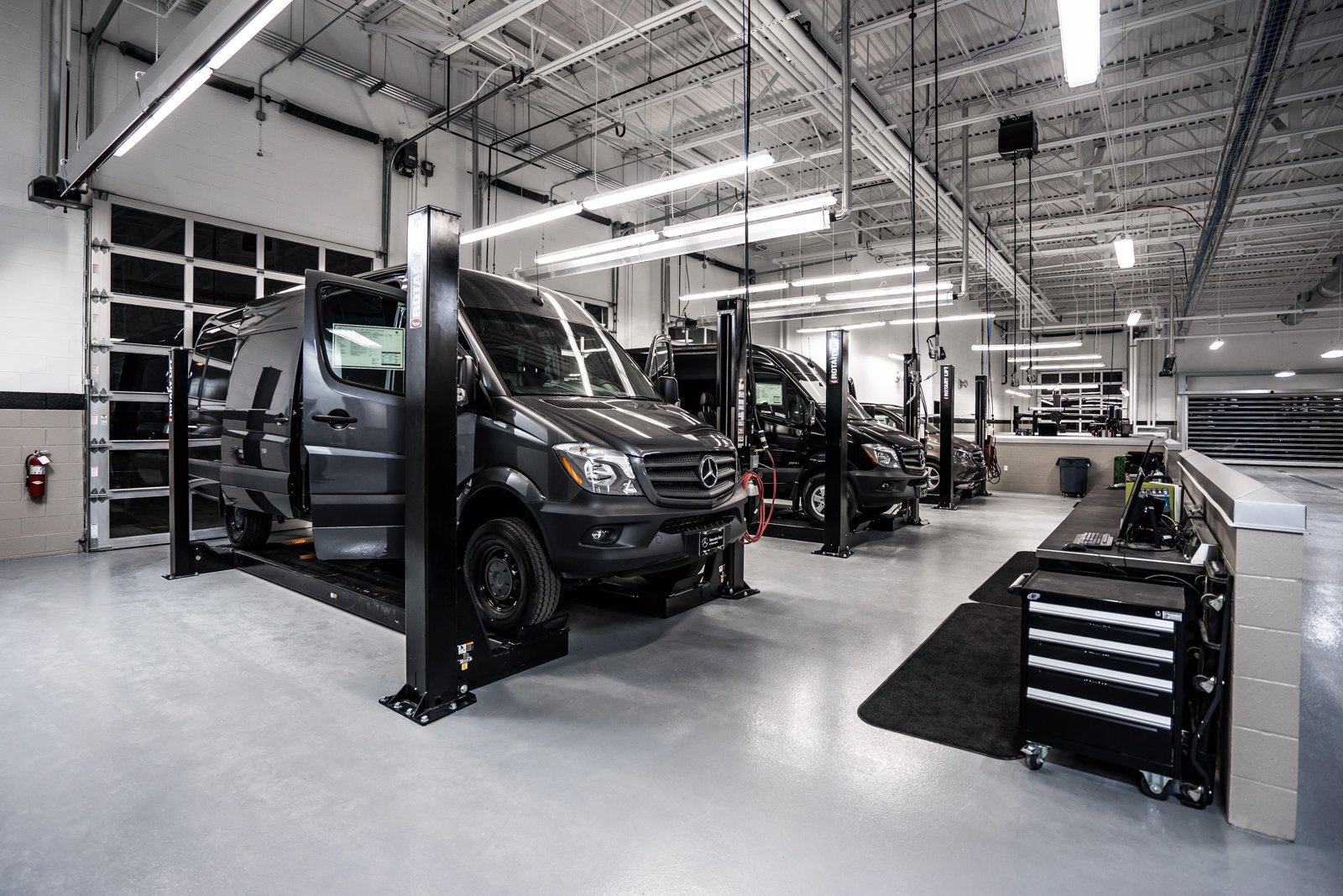 2024 Ford F150 Lightning Flash