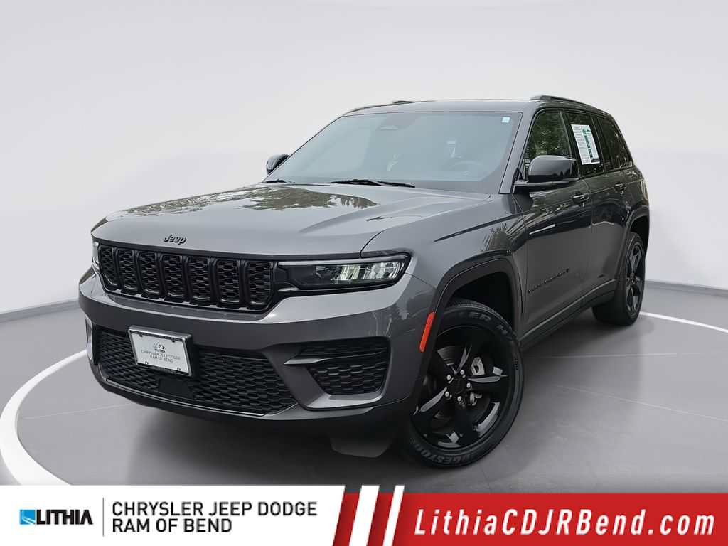 Used 2023 Jeep Grand Cherokee Altitude