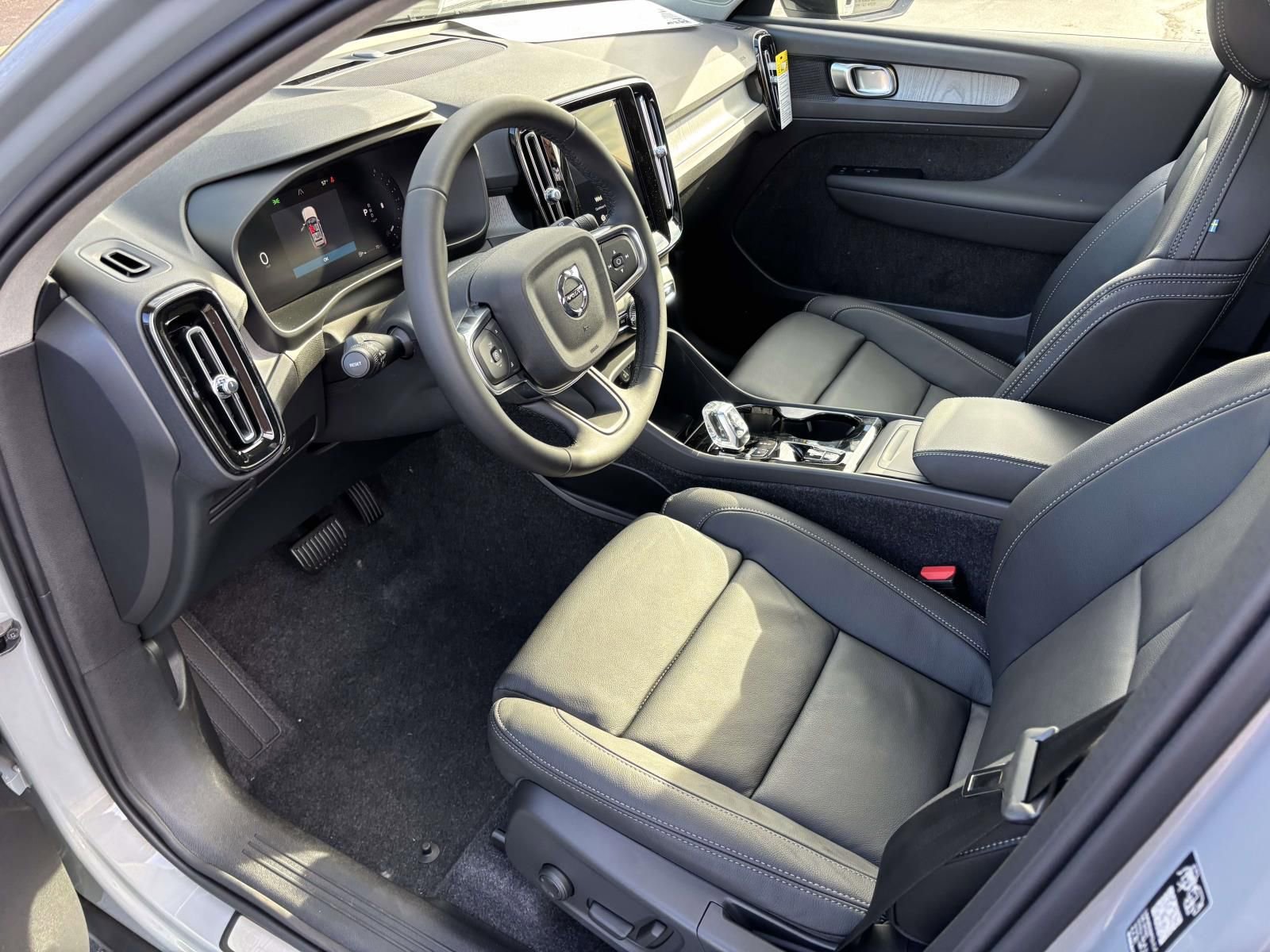 2026 Volvo Xc40 B5 Plus